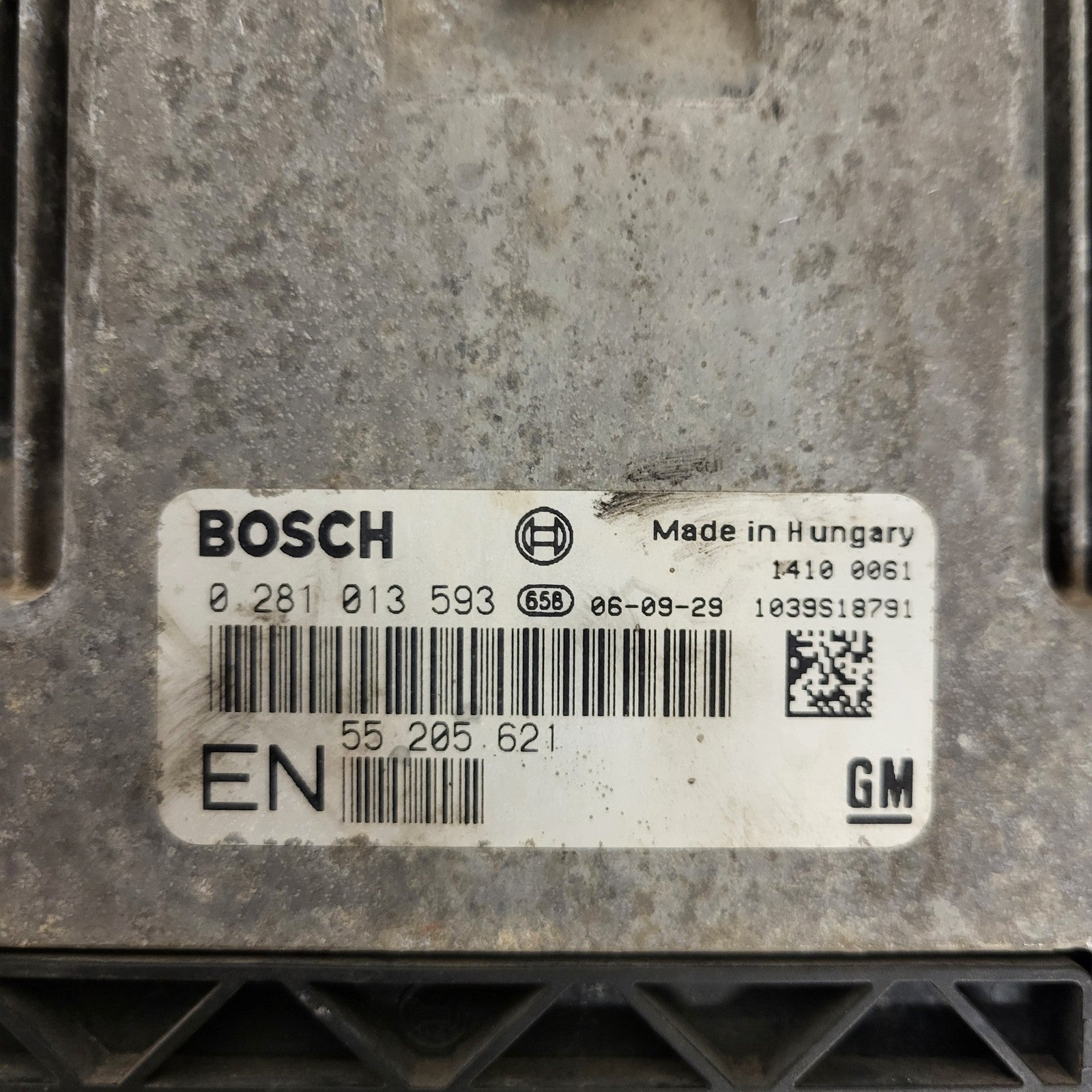 OPEL ZAFIRA ECU / 0281013593 / 55205621 / BOSCH