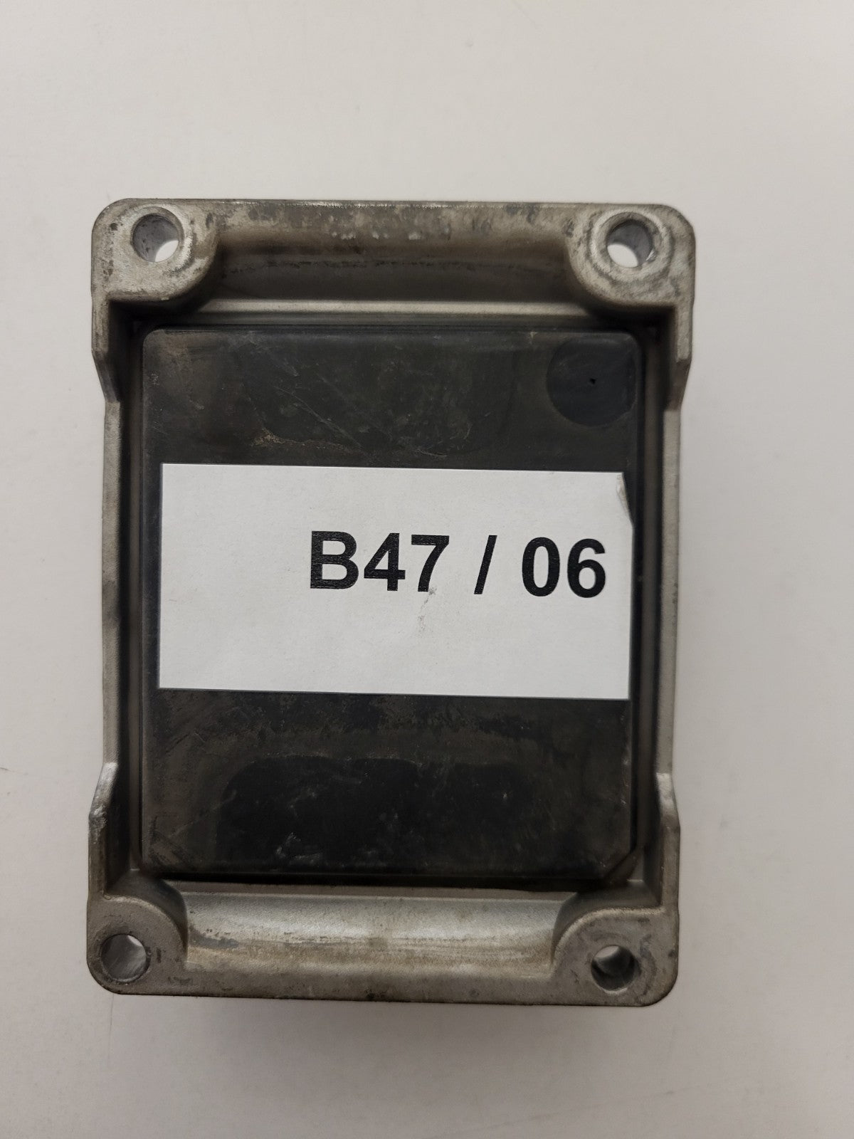 FIAT IDEA MUSA ECU / 0261208206 / 1039S03340 / 00551913430 / ME73H4F022 / BOSCH