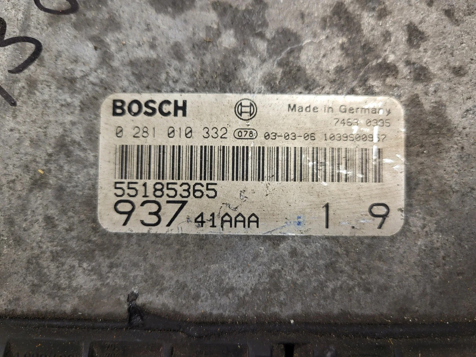 ALFA 147 ECU / 0281010332 / 55185365 / BOSCH