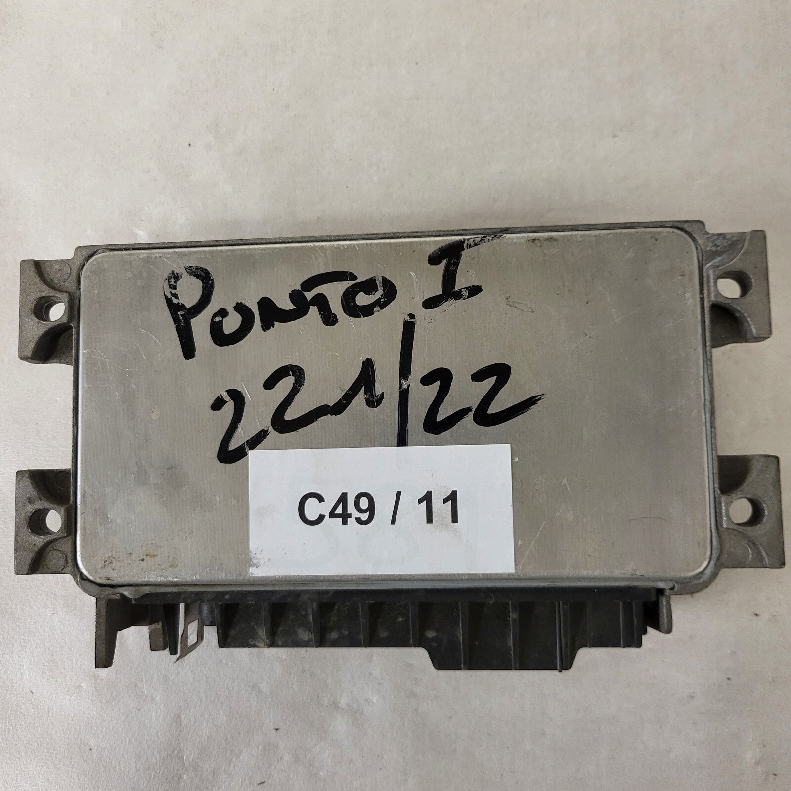 FIAT PUNTO 1.2 ECU / 16F.E3 / 46531212 / 61602.106.01 / MAGNETI MARELLI