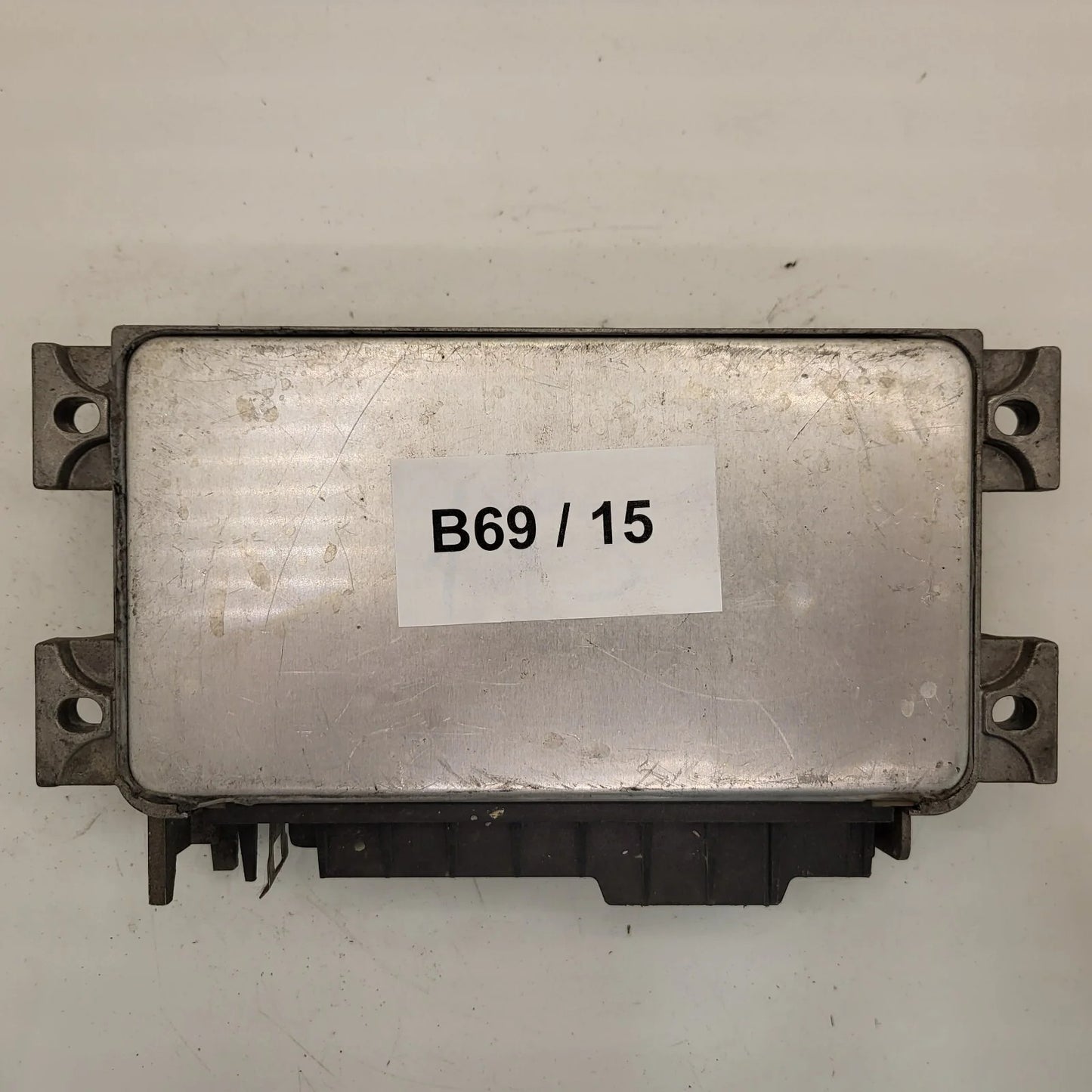 Fiat Punto 1.1 ECU / IAW 16F.EB / 7795574 / 61602.063.01 / MAGNETI MARELLI