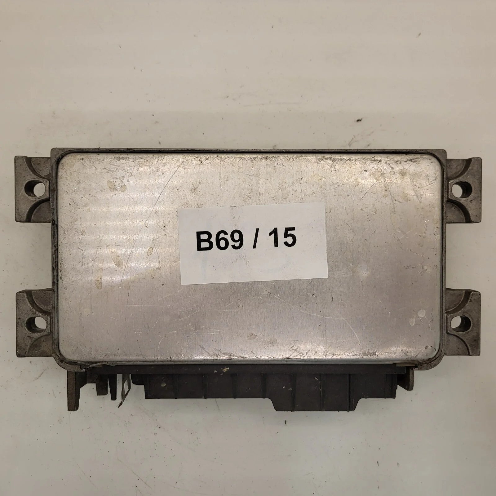 Fiat Punto 1.1 ECU / IAW 16F.EB / 7795574 / 61602.063.01 / MAGNETI MARELLI