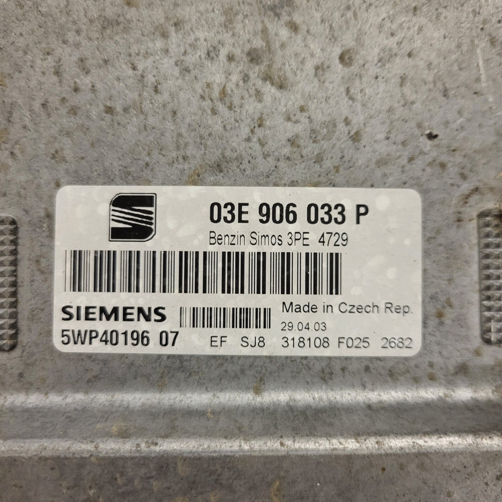 SEAT IBIZA ECU / 03E906033P / 5WP44304 07 / SIMOS 3PE SIEMENS
