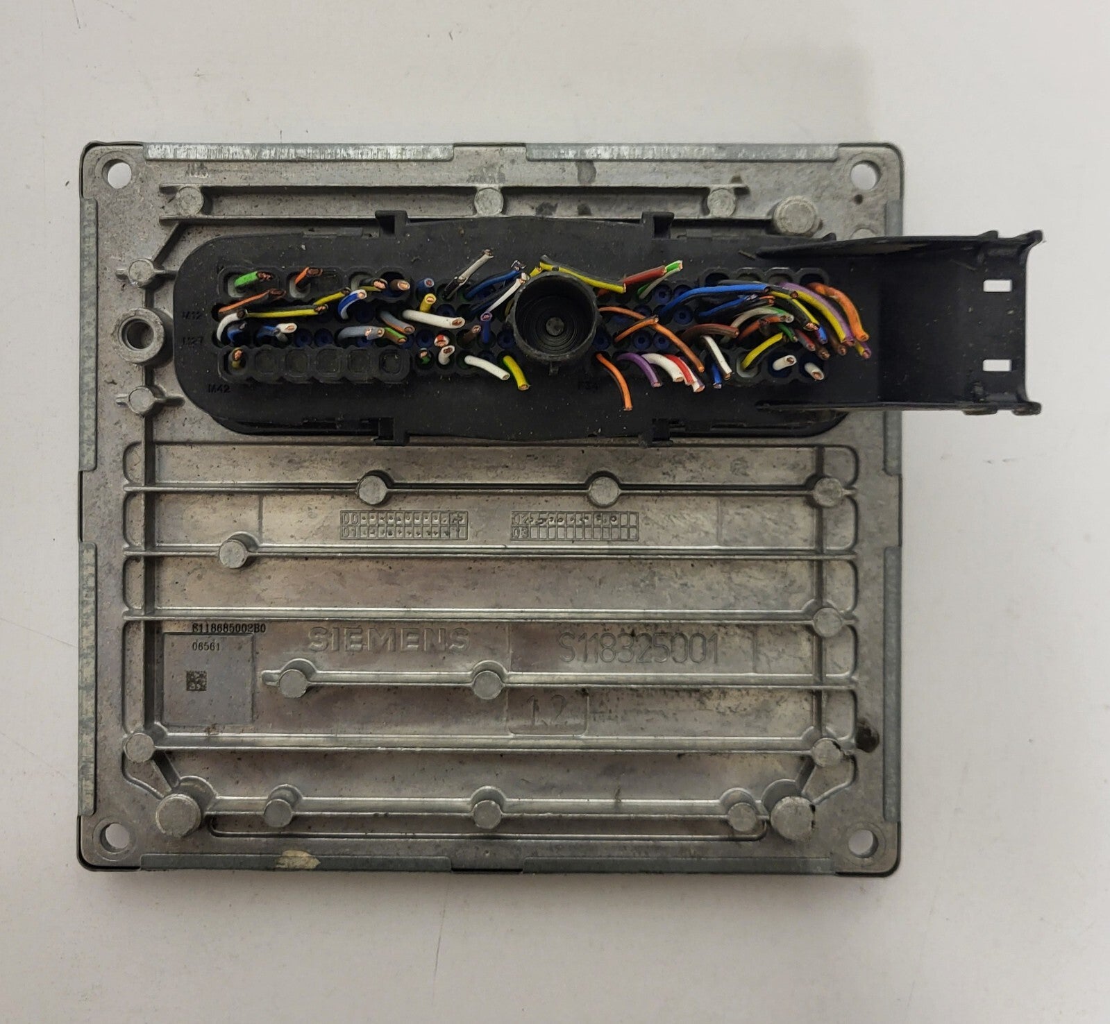 FORD KA ECU / 1S5X-12A650-BC / S118685001 / S118685001C / SIM24 / J38AC / SIEMEN