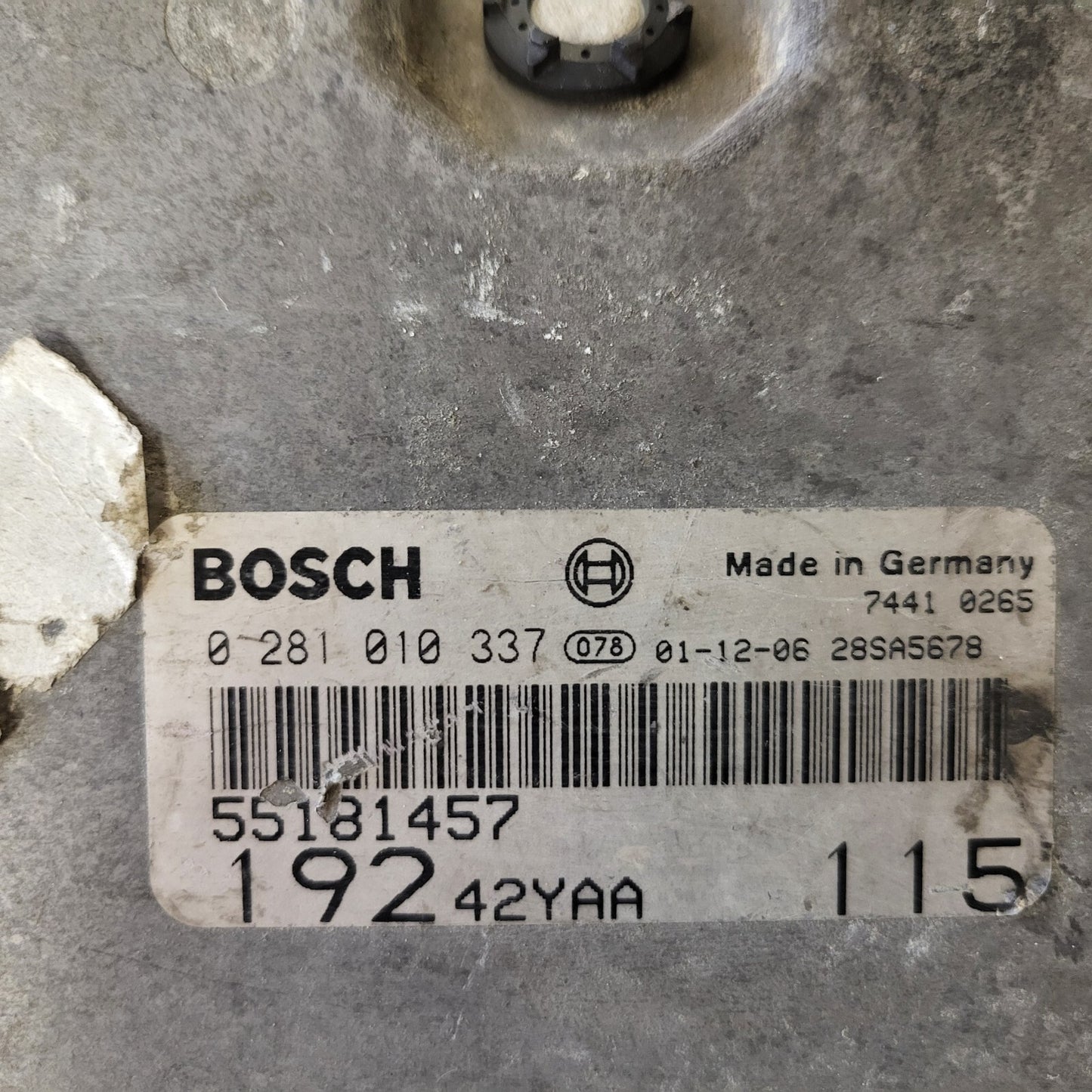Fiat STILO ECU / 55181457 / 0281010337 / 19242YAA / BOSCH