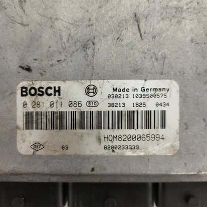 VOLVO S40 V40 ECU / 0281011086 / HQM8200065994 / 8200233339 / BOSCH