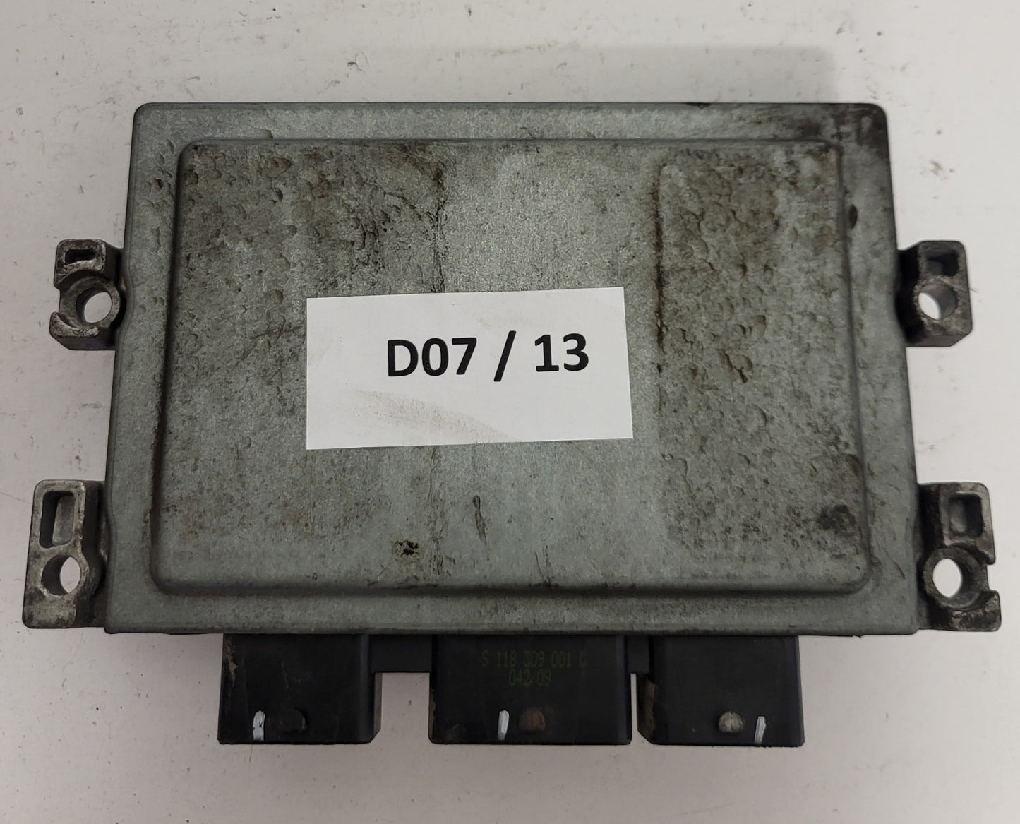FORD FIESTA ECU / 8V21-12A650-SF / S180047002 / S180047002F / 38JAC / 0SAF