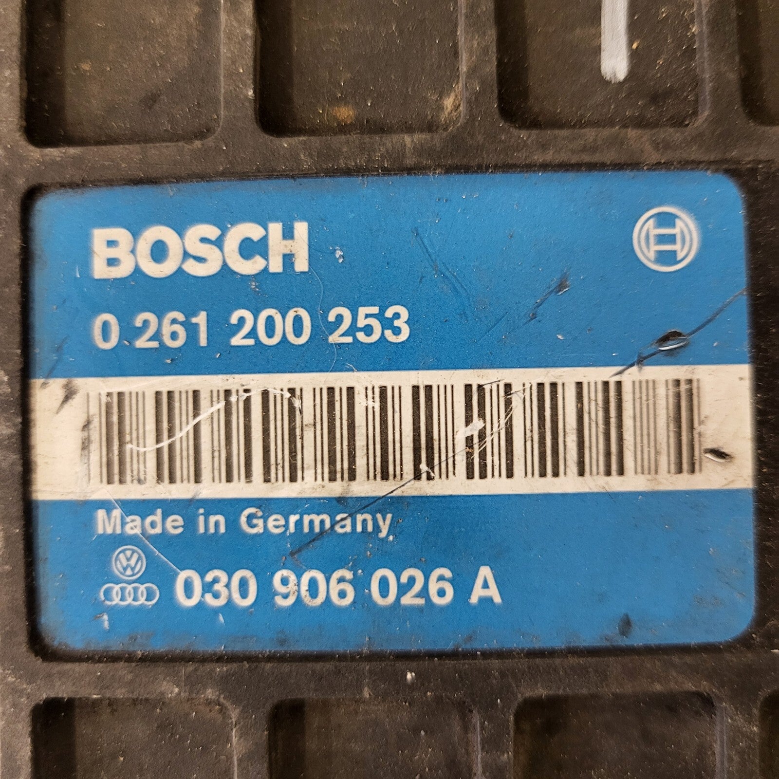 VW VOLKSWAGEN POLO 1.0 ECU / 0261200253 / 030906026A / BOSCH 
