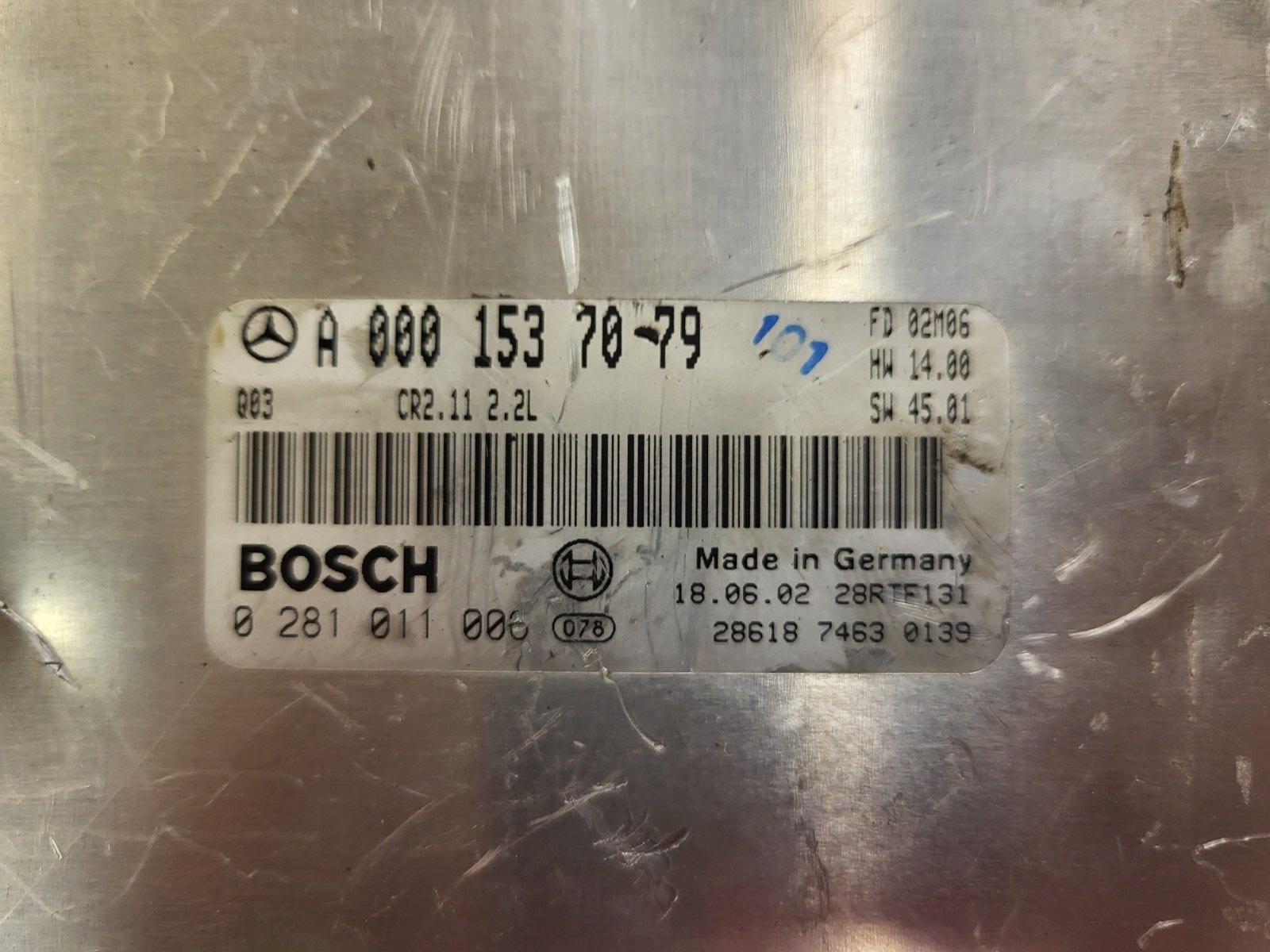 MERCEDES ECU / A0001537079 / 0281011006  /  BOSCH