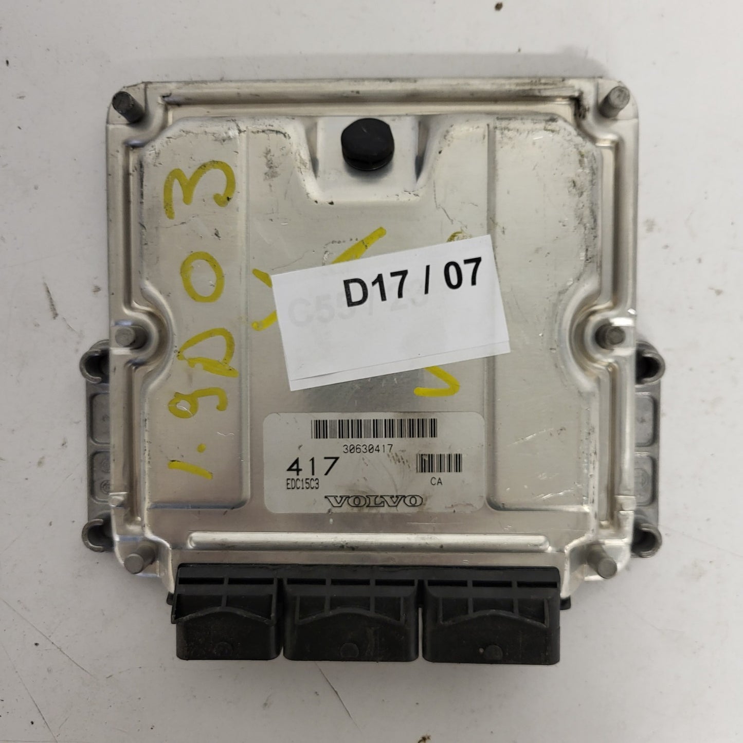 VOLVO S40 V40 ECU / 0281011086 / HQM8200065994 / 8200233339 / BOSCH