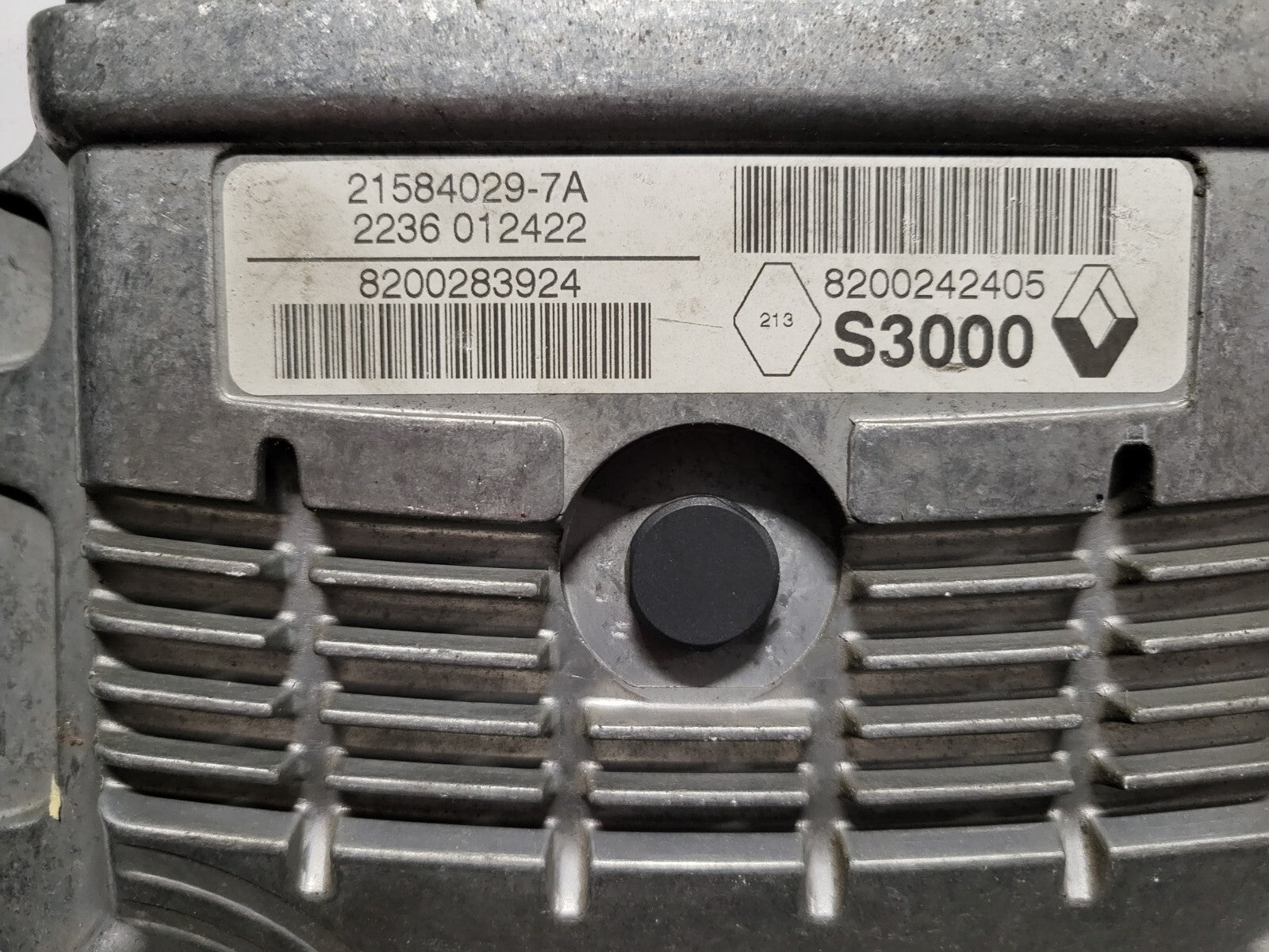 Renault Megane 1.6 16V ECU / 21584029-7A / 8200242405 / 8200283924 / S3000