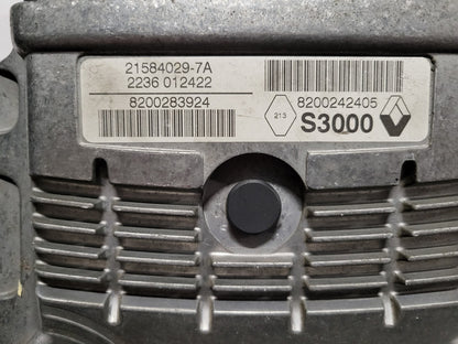 Renault Megane 1.6 16V ECU / 21584029-7A / 8200242405 / 8200283924 / S3000