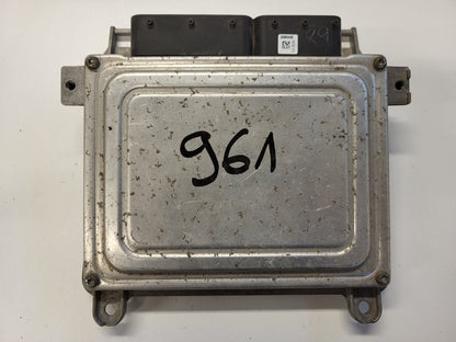 MERCEDES BENZ A B ECU / A2661538979 / A0024463140 / 5WK90958 / SIEMENS