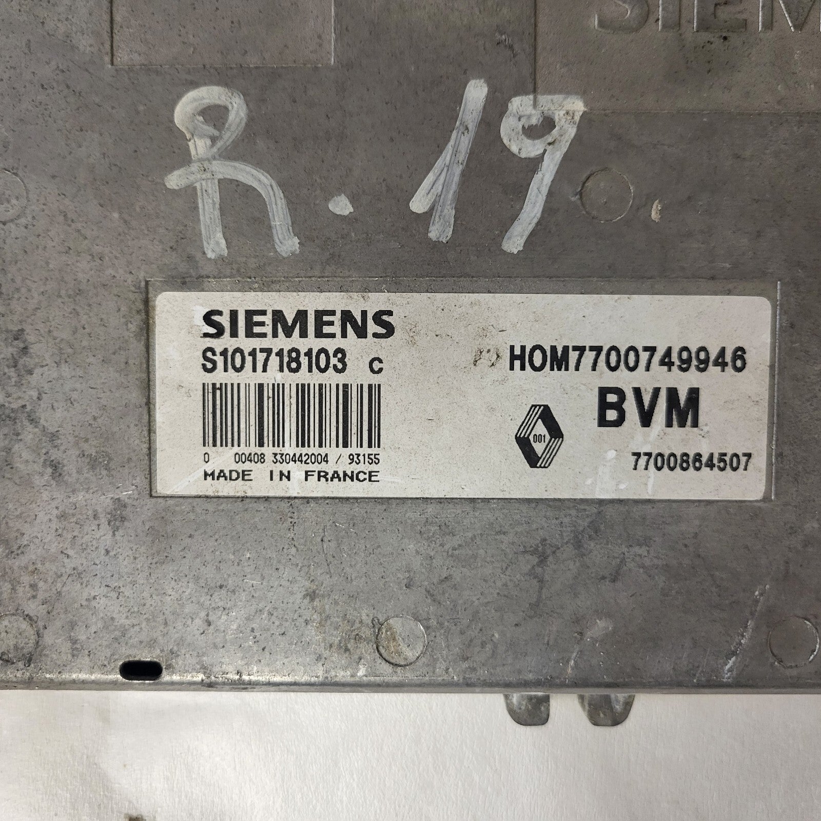 Renault Clio ECU / S101729103P / HOM 7700851758 / 7700864476 / S101729103