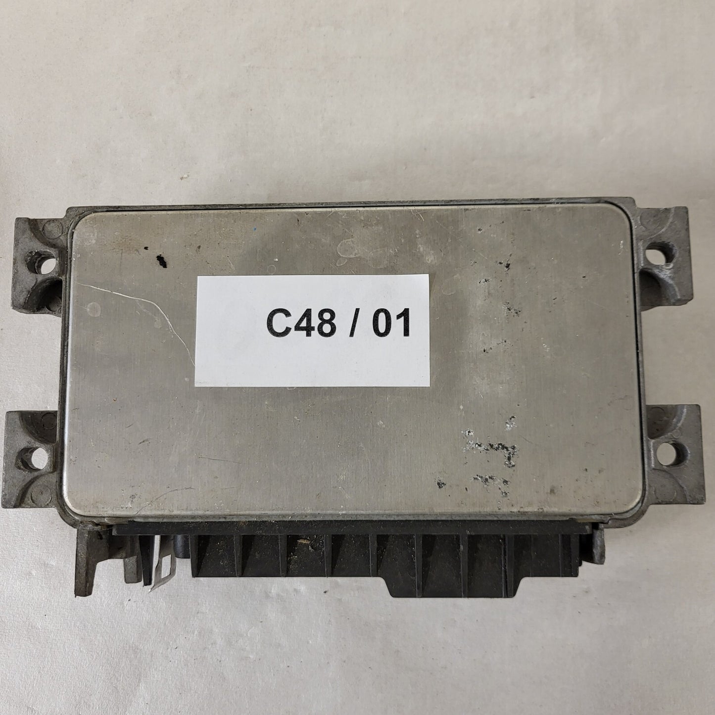 FIAT 500 1.1 ECU / IAW 16F.ER / 46524181 / 61602.110.00 / MAGNETI MARELLI