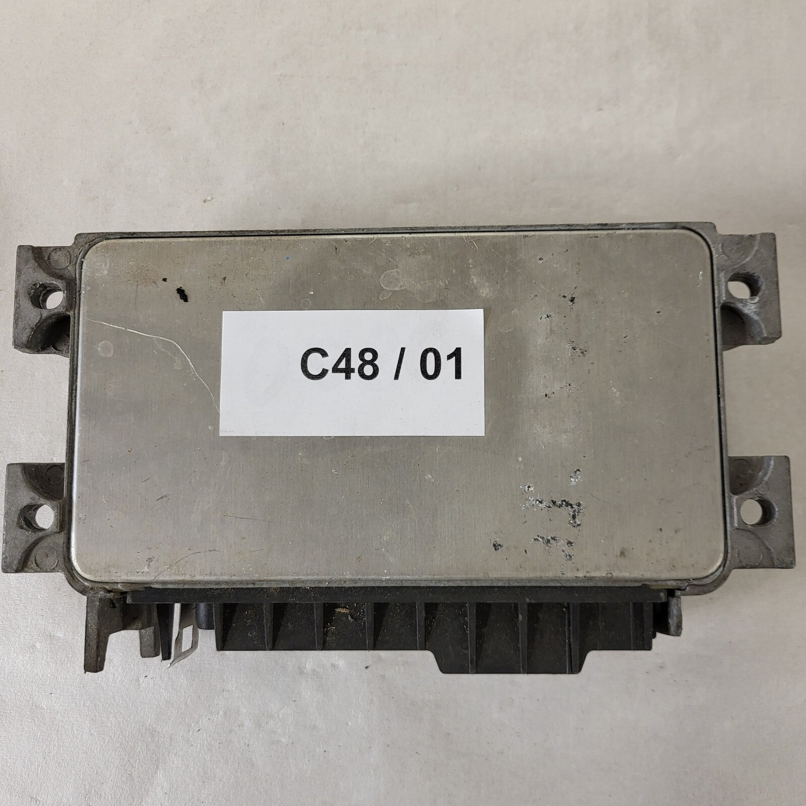 FIAT 500 1.1 ECU / IAW 16F.ER / 46524181 / 61602.110.00 / MAGNETI MARELLI