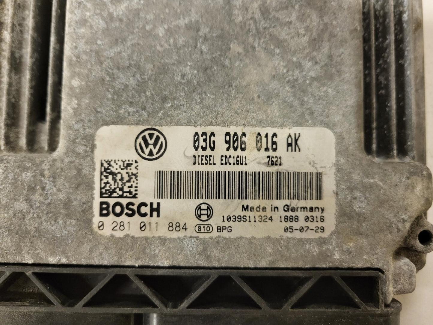 VW AUDI SEAT SKODA ECU / 03G906016AK / 0281011884 / EDC16U1 / BOSCH