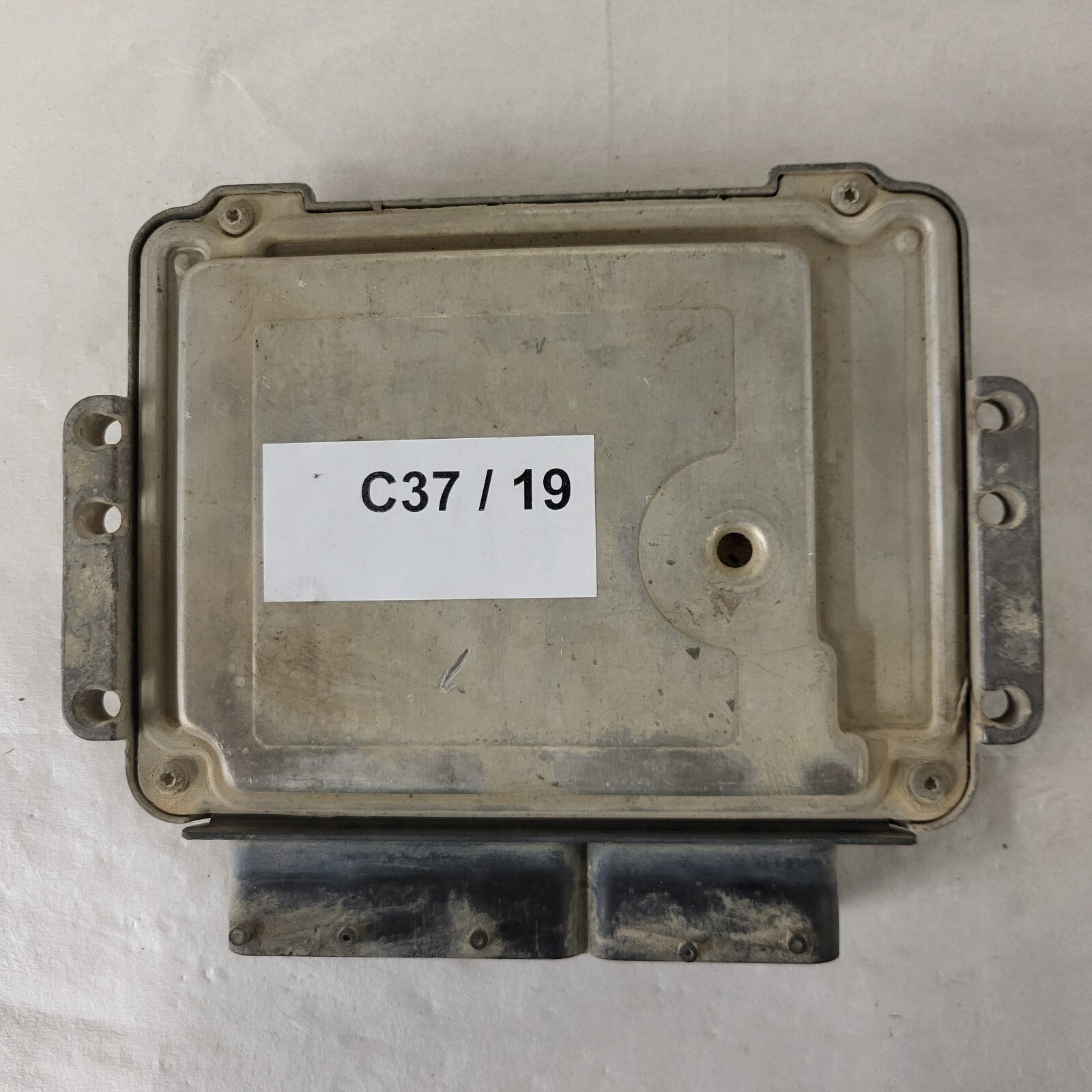 Opel Astra H ECU / 0281011943 / 55556829 / 1039S08853 / BOSCH