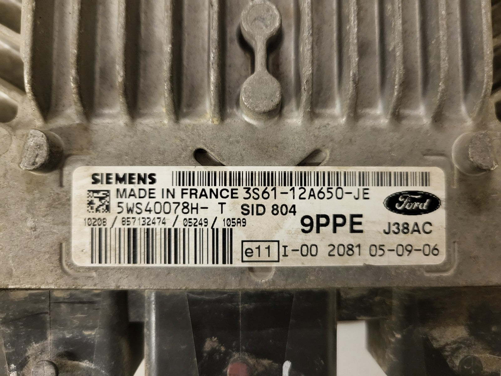FORD ECU / 3S61-12A650-JE / 5WS40078H-T / 9PPE / SIEMENS
