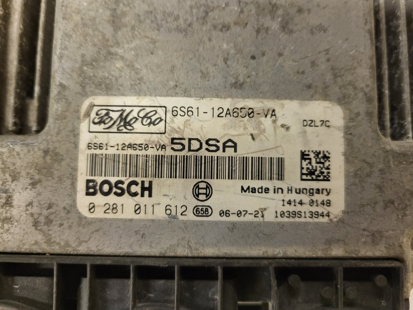 FORD FUSOIN FIESTA ECU / 0281011612 / 6S61-12A650-VA / 6S6112A650VA / 5DSA BOSCH