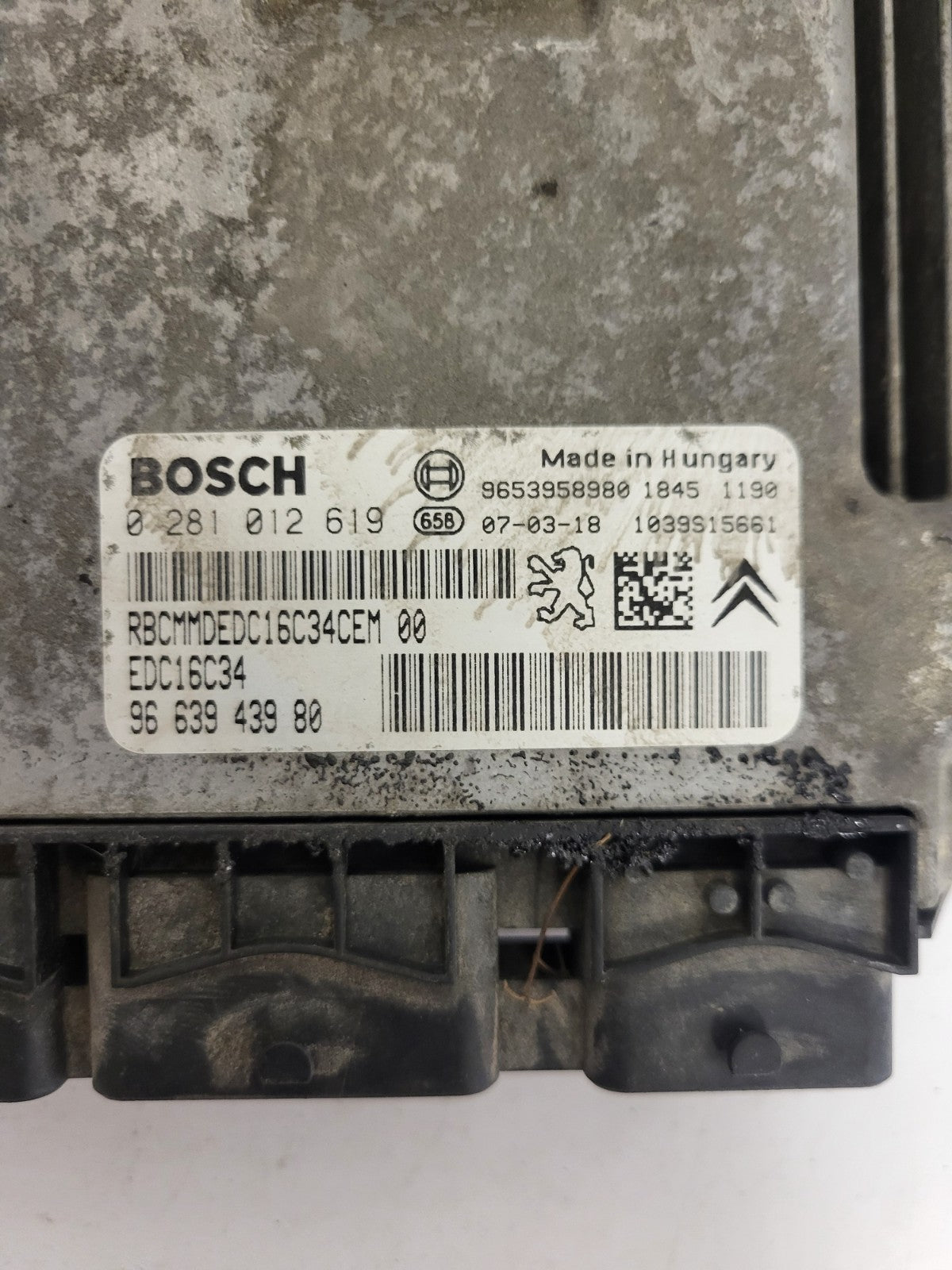 PEUGEOT CITROEN ECU / 0281012619 / 9663943980 / EDC16C34 / BOSCH