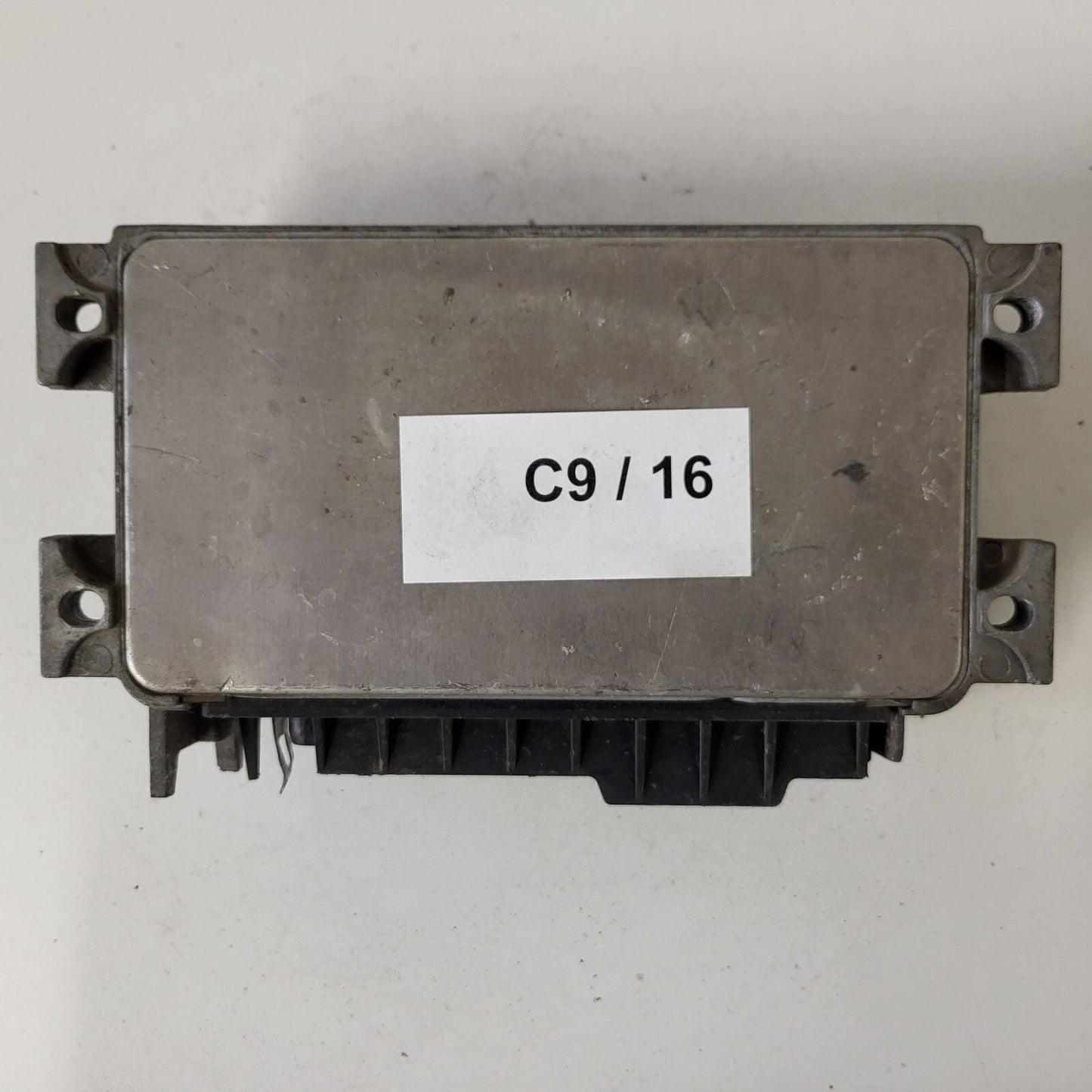 FIAT PUNTO LANCIA Y 1.1 ECU / IAW 16F.EB / 46480662 / 61602.102.00 E / MAGNETI M