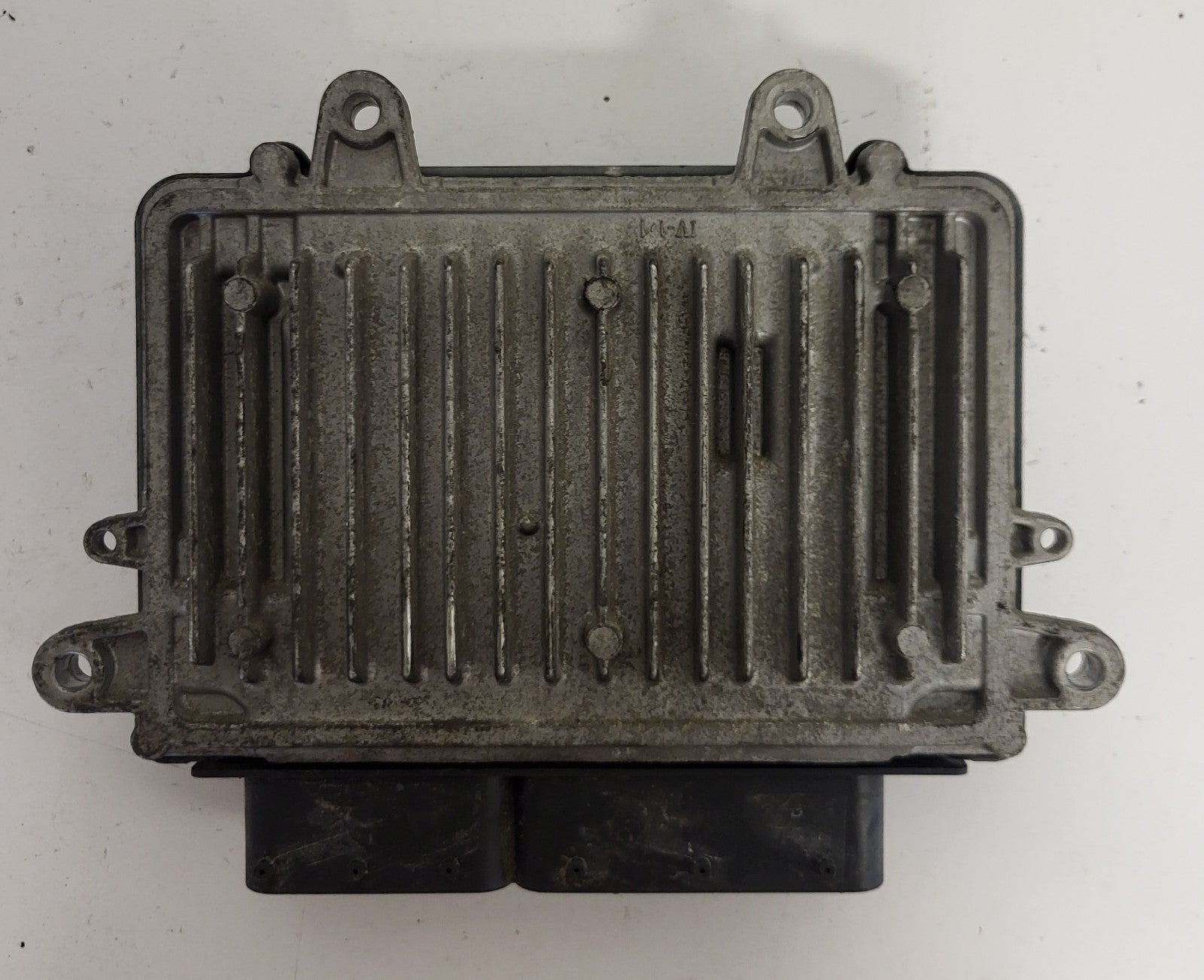 MERCEDES A W169 ECU / 0281016484 / A6409002100 / BOSCH