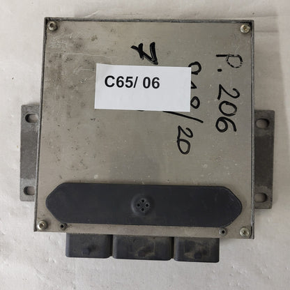 Peugeot 206 1.1 ECU / IAW 48P2.76 / SW 9648620880 / HW 9645989480