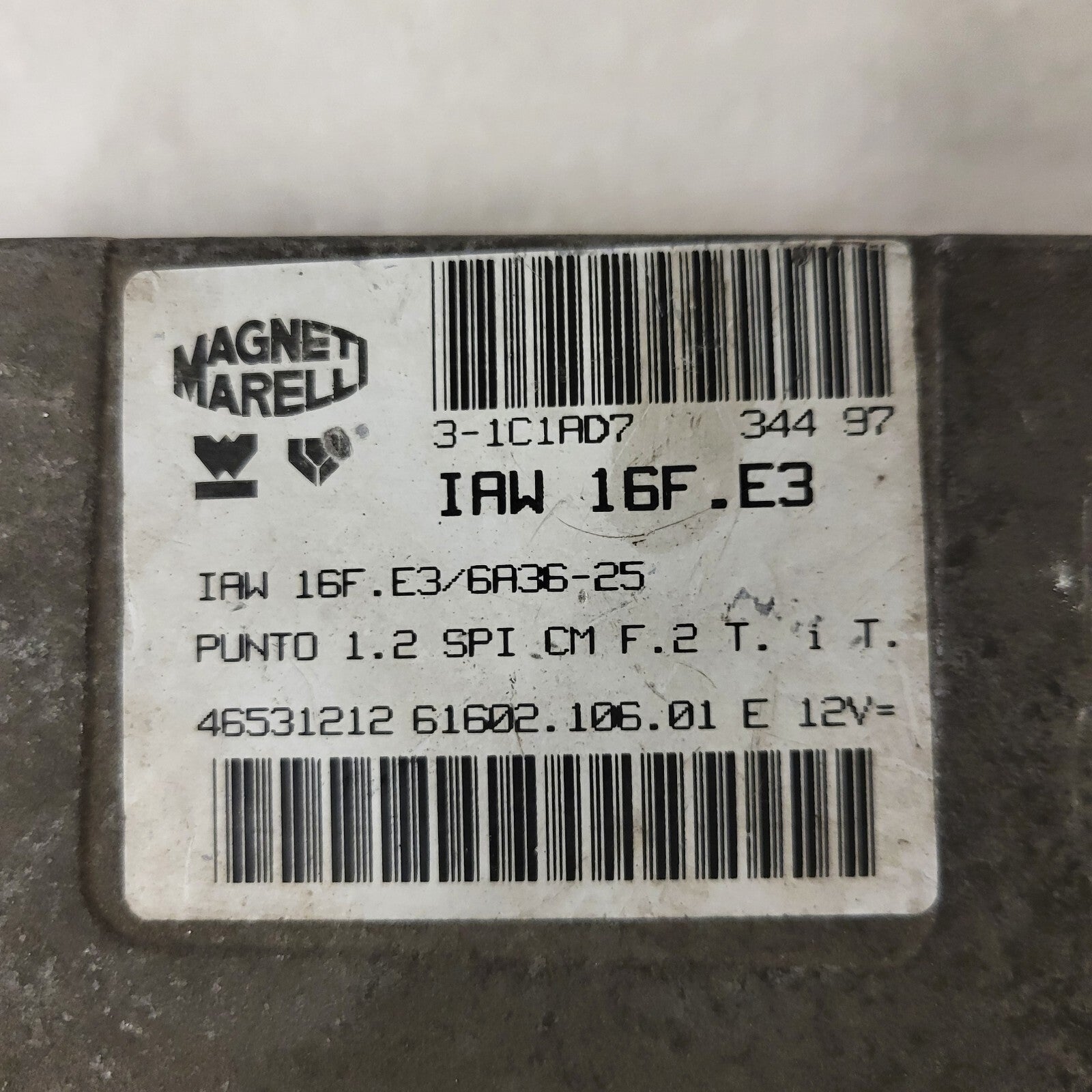 FIAT PUNTO 1.2 ECU / 16F.E3 / 46531212 / 61602.106.01 / MAGNETI MARELLI