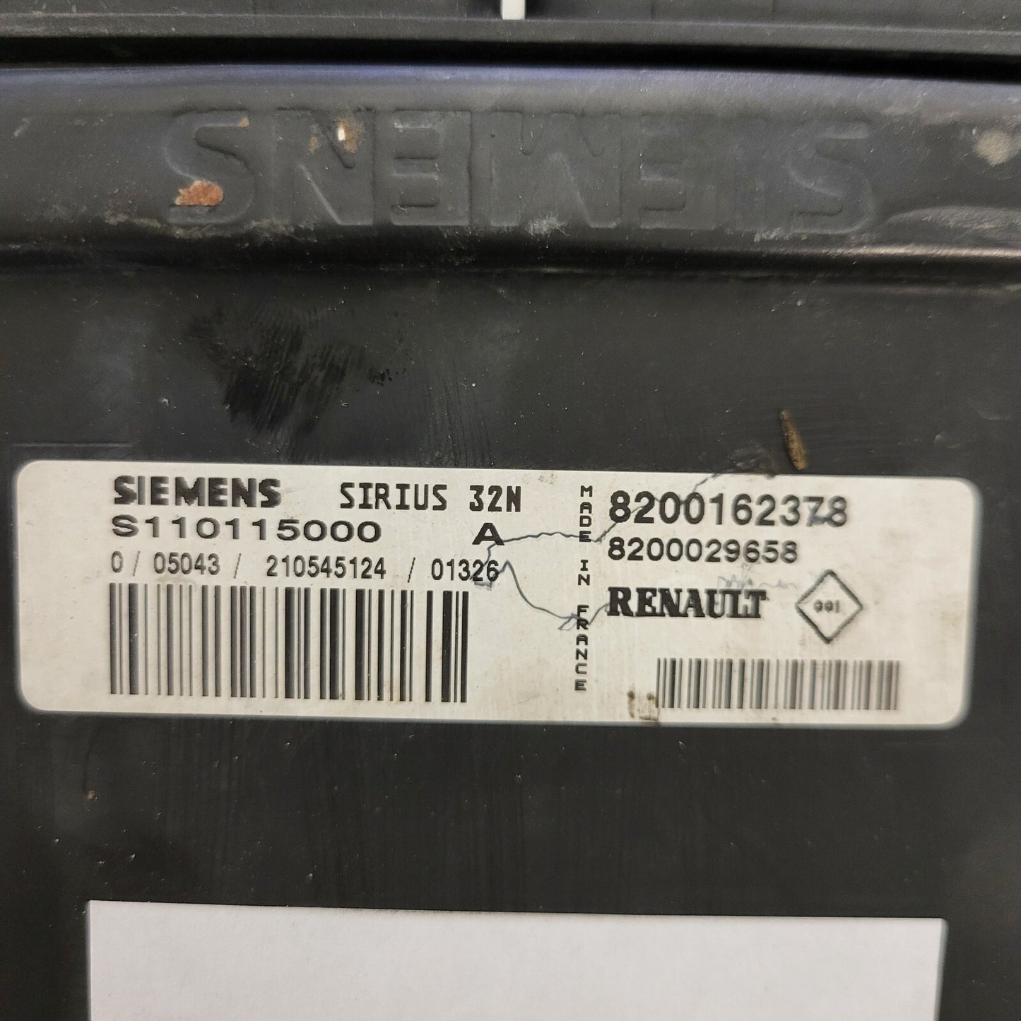 RENAULT CLIO ECU / S110115000A / 8200162378 / 8200029658 / SIRIUS 32N / SIEMENS