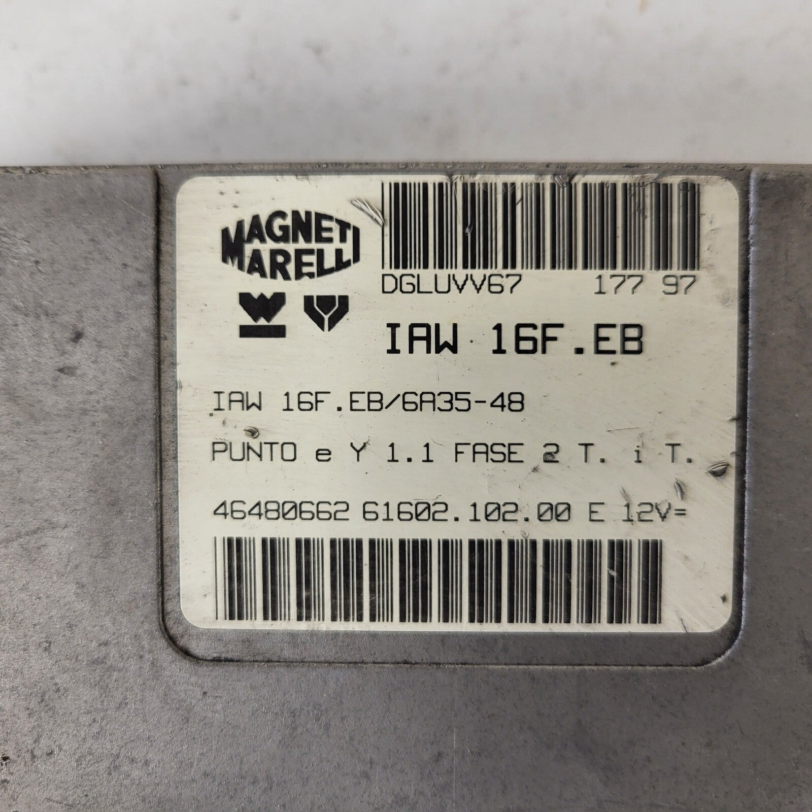 FIAT PUNTO LANCIA Y 1.1 ECU / IAW 16F.EB / 46480662 / 61602.102.00 E / MAGNETI M