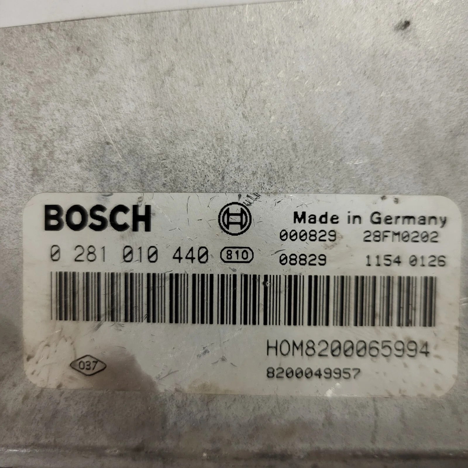 VOLVO V40 S40 ECU / 0281010440 / HOM8200065994 / 8200049957 / BOSCH