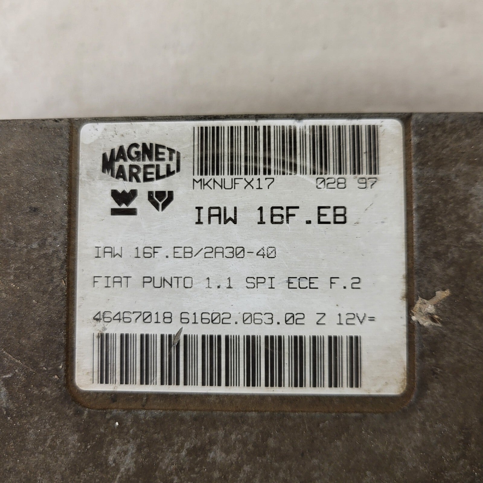 Fiat Punto 1.1 ECU / 46467018 / IAW 16F.EB / 61602.063.02 / MAGNETI MARELLI