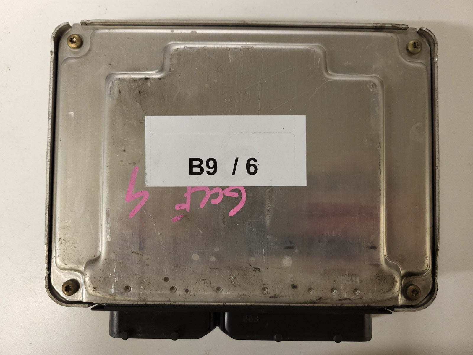 VW ŠKODA VAG ECU / 038906019DF / 0281010497 / EDC15P+ / 28SA5043 / 038906019