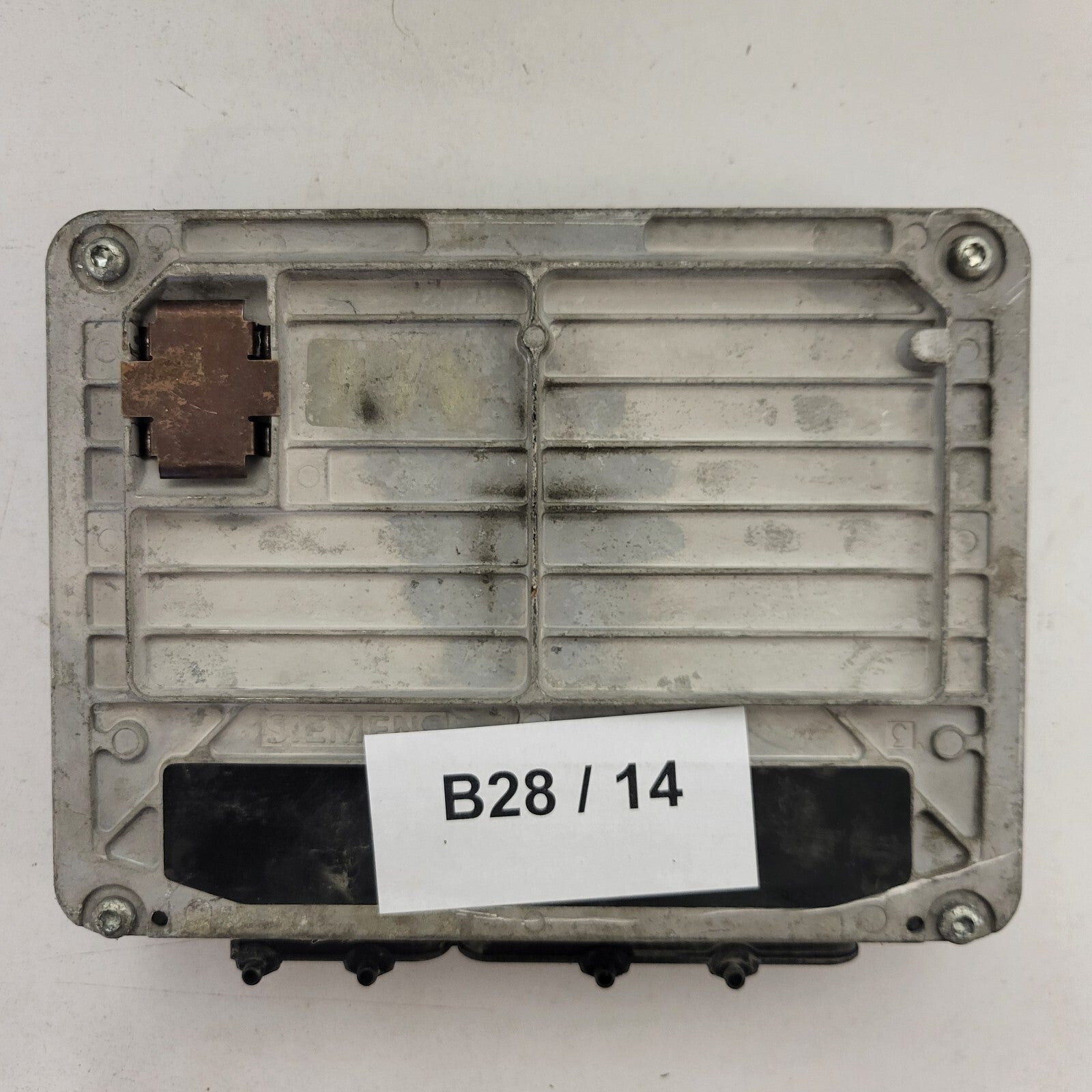 VW GOLF 4 ECU / 06A906019AK / 5WP4371 04 / 2554 / SIEMENS
