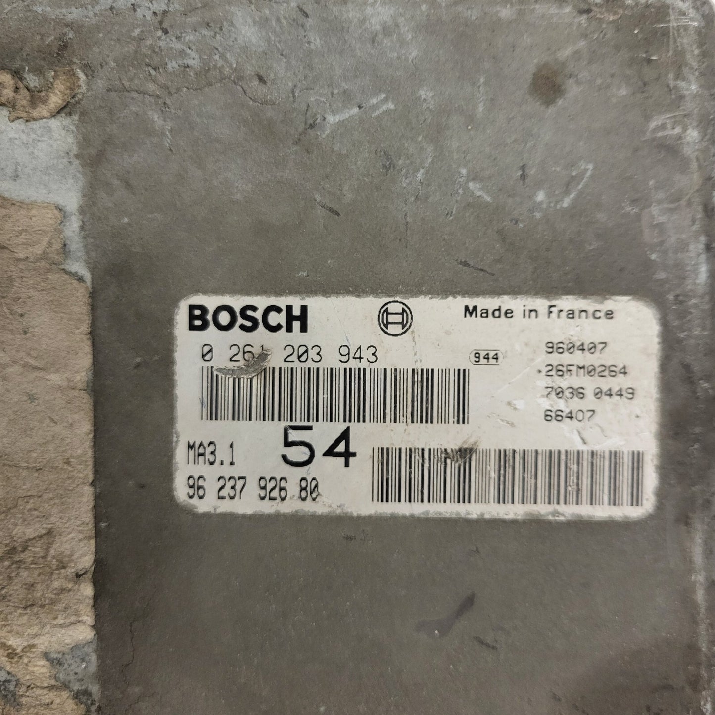 Peugeot 106 Citroen Saxo 1.1 ECU / 0261203736 / 96203998980 / MA3.1 / BOSCH