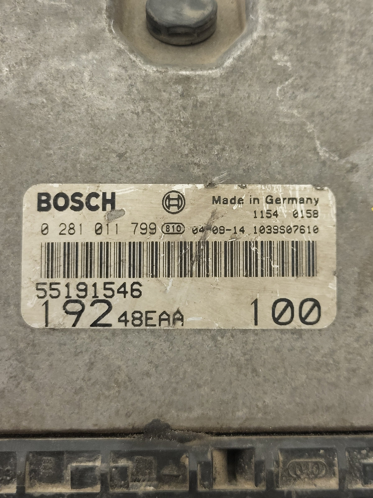 Fiat STILO 1.9 ECU / 0281011799 / 55191546 / BOSCH - B01-06 - 2