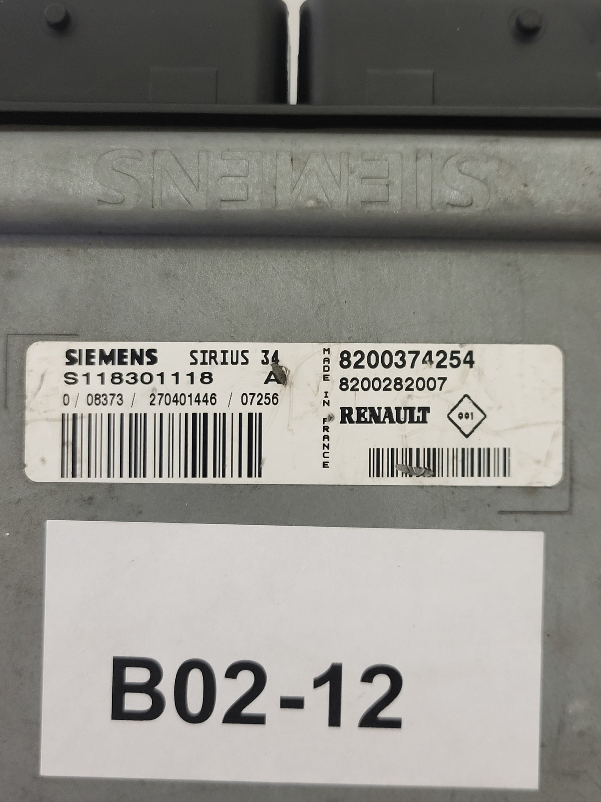 RENAULT CLIO ECU / S118301118 / S118301118A / 8200374254 / 8200282007 / SIRIUS 34 - B02-12 - 2