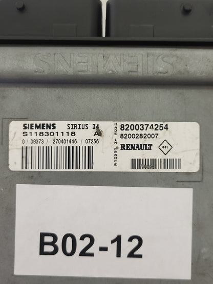 RENAULT CLIO ECU / S118301118 / S118301118A / 8200374254 / 8200282007 / SIRIUS 34 - B02-12 - 2