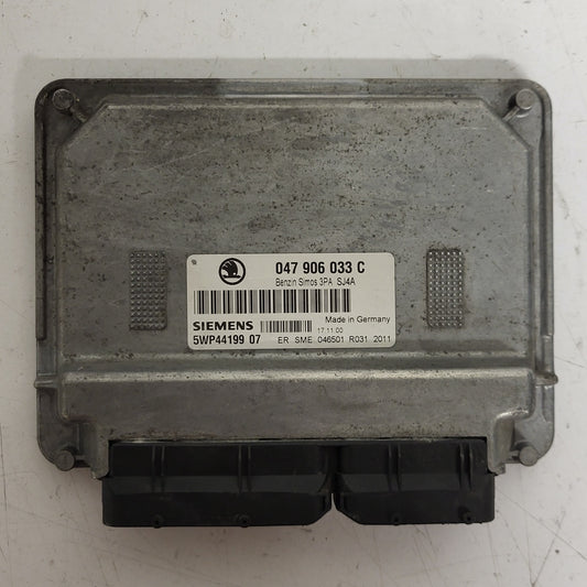 ŠKODA FABIA ECU / 047906033C / 5WP44199 07 / SIMOS 3PA / SIEMENS