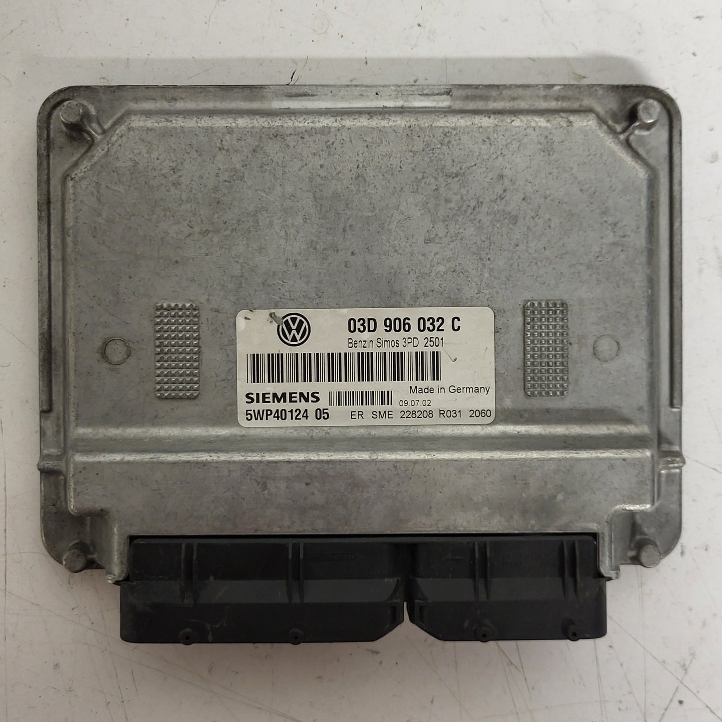 VW POLO ECU / 03D906032C / SIMOS 3PD / 5WP40124 05 / 03D906032 / SIEMENS