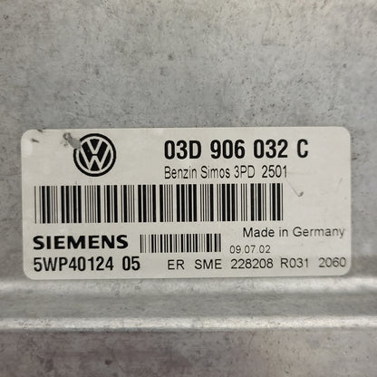 VW POLO ECU / 03D906032C / SIMOS 3PD / 5WP40124 05 / 03D906032 / SIEMENS