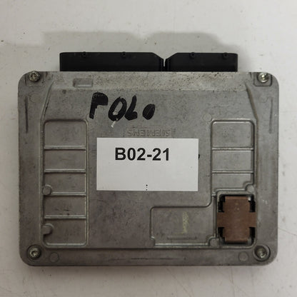 VW POLO ECU / 03D906032C / SIMOS 3PD / 5WP40124 05 / 03D906032 / SIEMENS