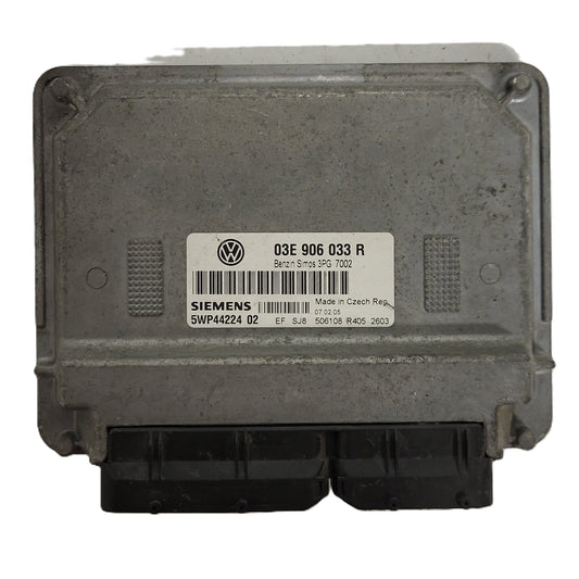 VW POLO SEAT IBIZA ECU / 03E906033R / 5WP44224 02 / 3PG 7002 / 03E906033 SIEMENS