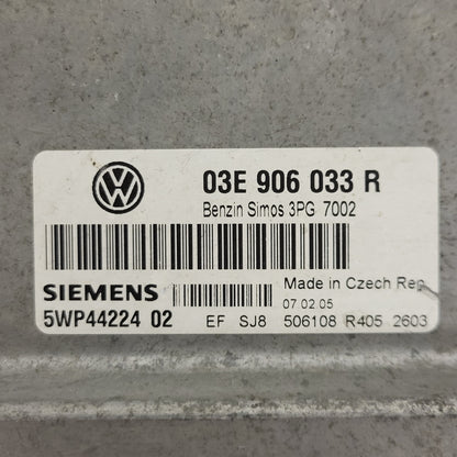 VW POLO SEAT IBIZA ECU / 03E906033R / 5WP44224 02 / 3PG 7002 / 03E906033 SIEMENS