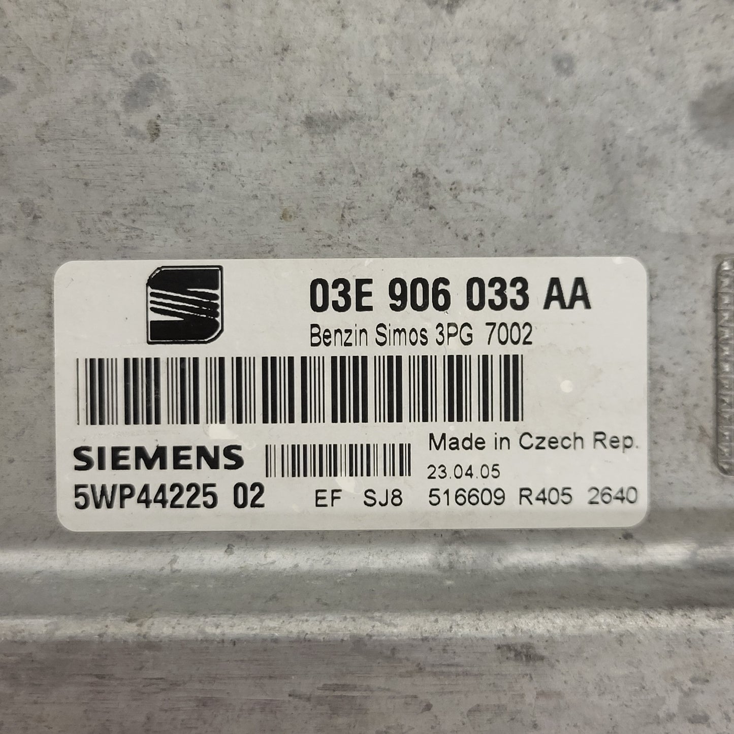SEAT IBIZA ECU / 03E906033AA  / 5WP44225 02 / SIMOS 3PG / SIEMENS