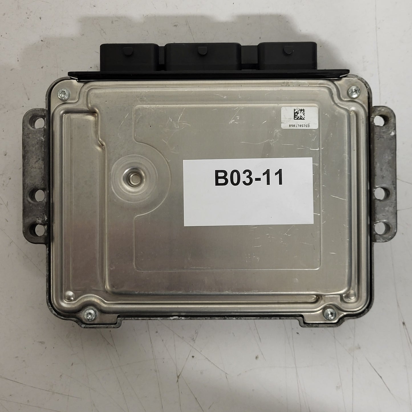 FORD FOCUS ECU / 8M51-12A650-XA / 0281015242 / 8XXA / DZL7C / BOSCH