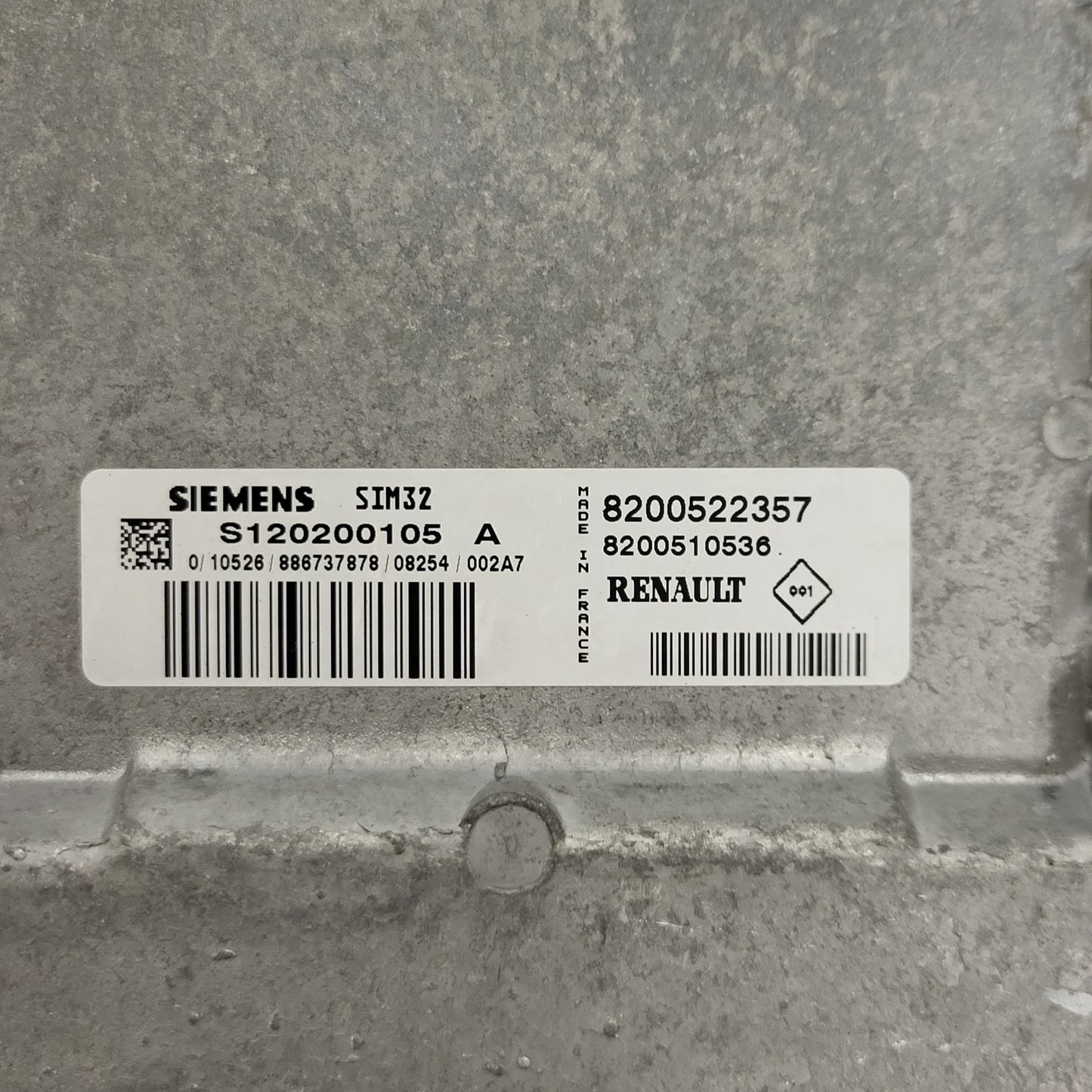Renault Clio 3 ECU / S120200105A / 8200522357 / 8200510536 / SIM32 / S120200105