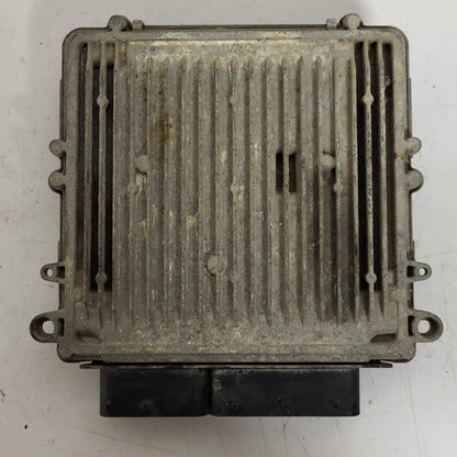 MERCEDES SPRINTER ECU / A6461501777 / 0281014345 / ED6105 CR4.20 / BOSCH - B03-24 - 3