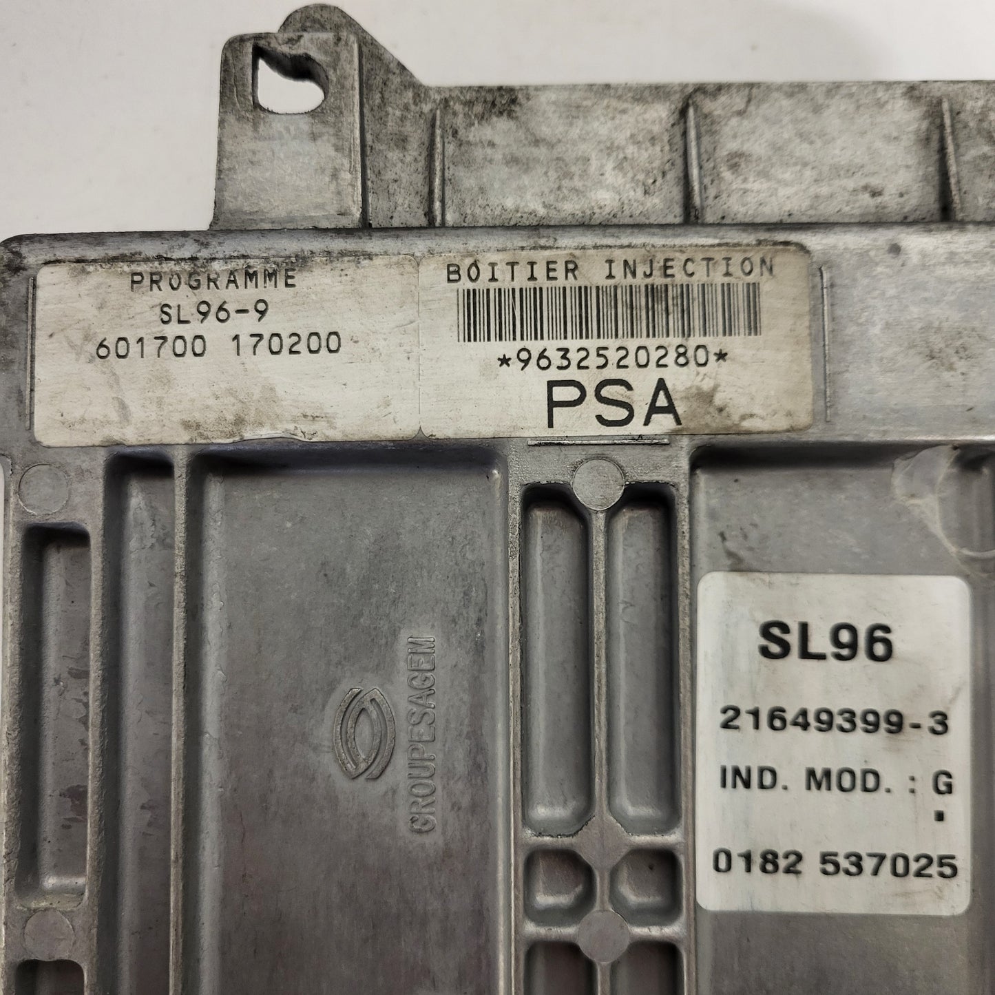 CITROEN XSARA 1.4 ECU / 9632520280 / 21649399-3 / SL96-9 / SAGEM